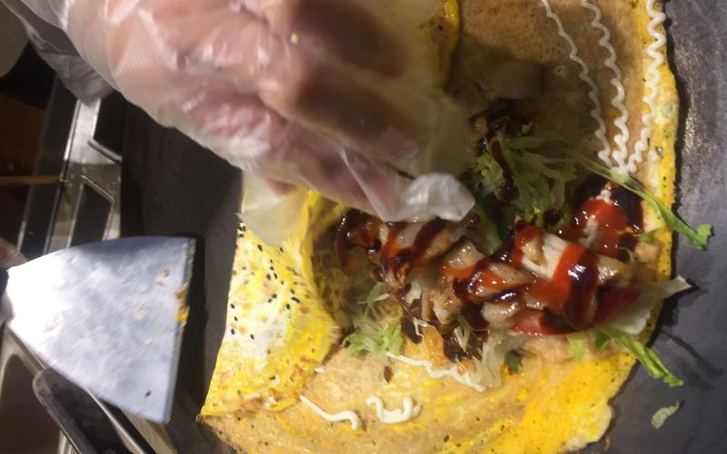 拿纸质二维码买煎饼,